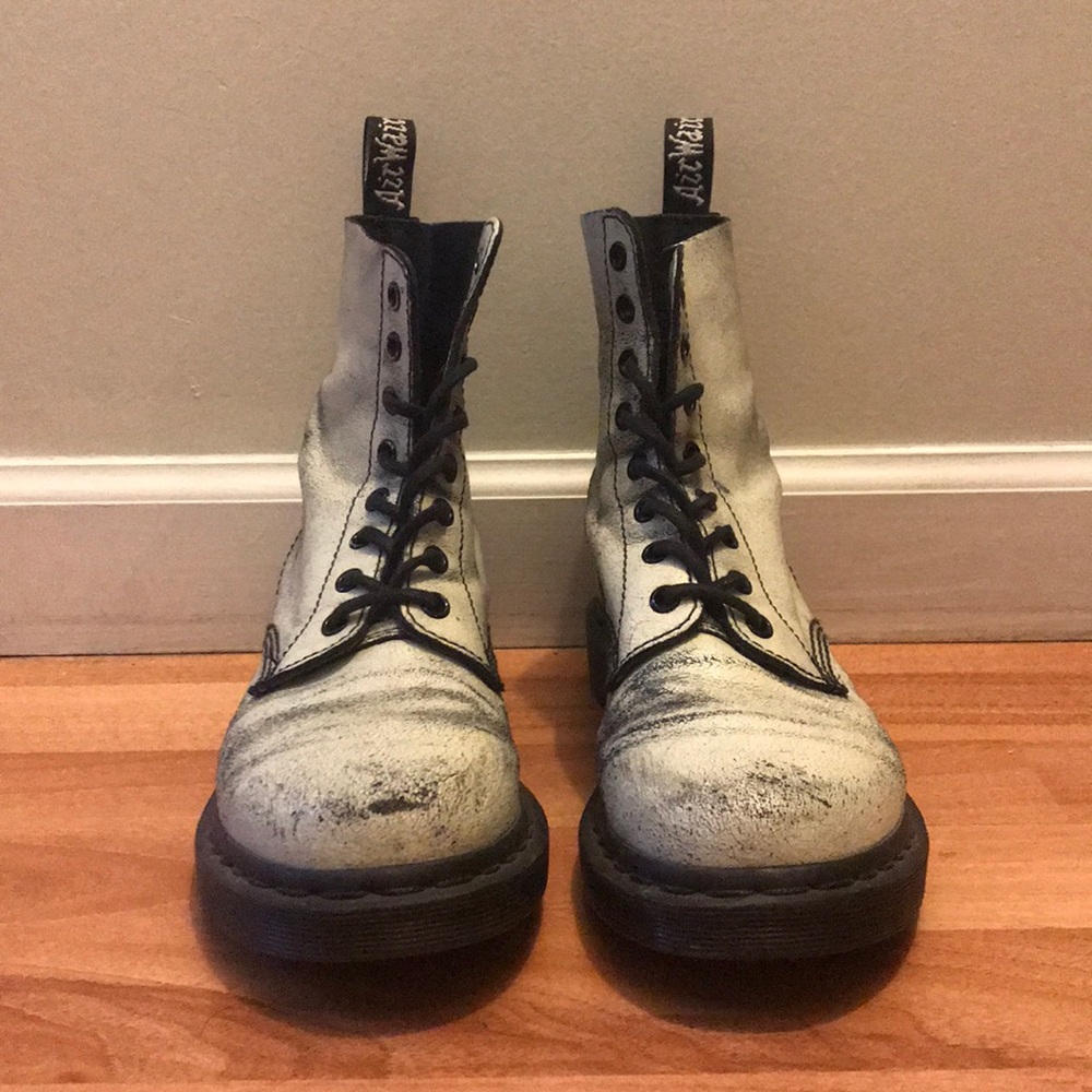 Dr. Martens Pascal Crackle Suede